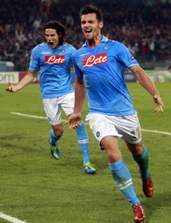 受到传统文 受到传统文